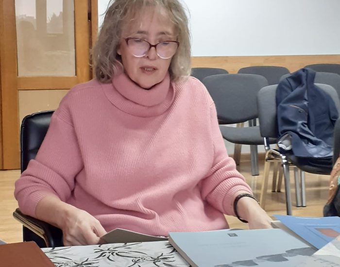 „Parastas cu punctuație”: poezie, cugetare, simțire