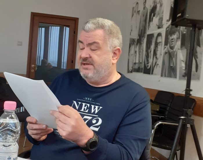 Instantanee „chirurgical”-realiste