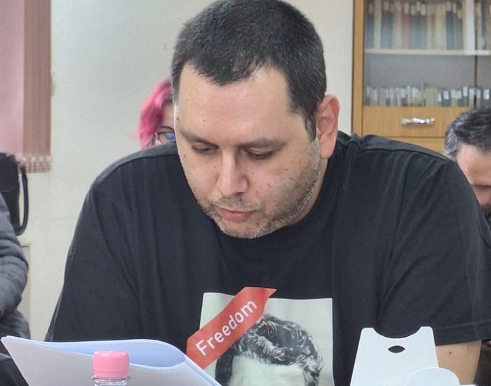 Societatea sub lupa satirei SF acide