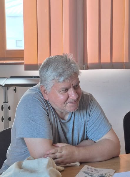 Joc poetic în stil provocator